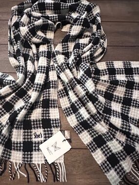 NWT Black and White Checkered Woven Scarf By She's 23" x 72"